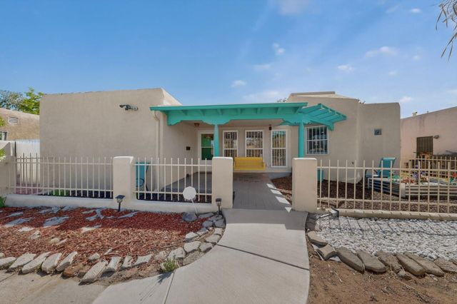 314 Manzano Street NE, Albuquerque, NM 87108