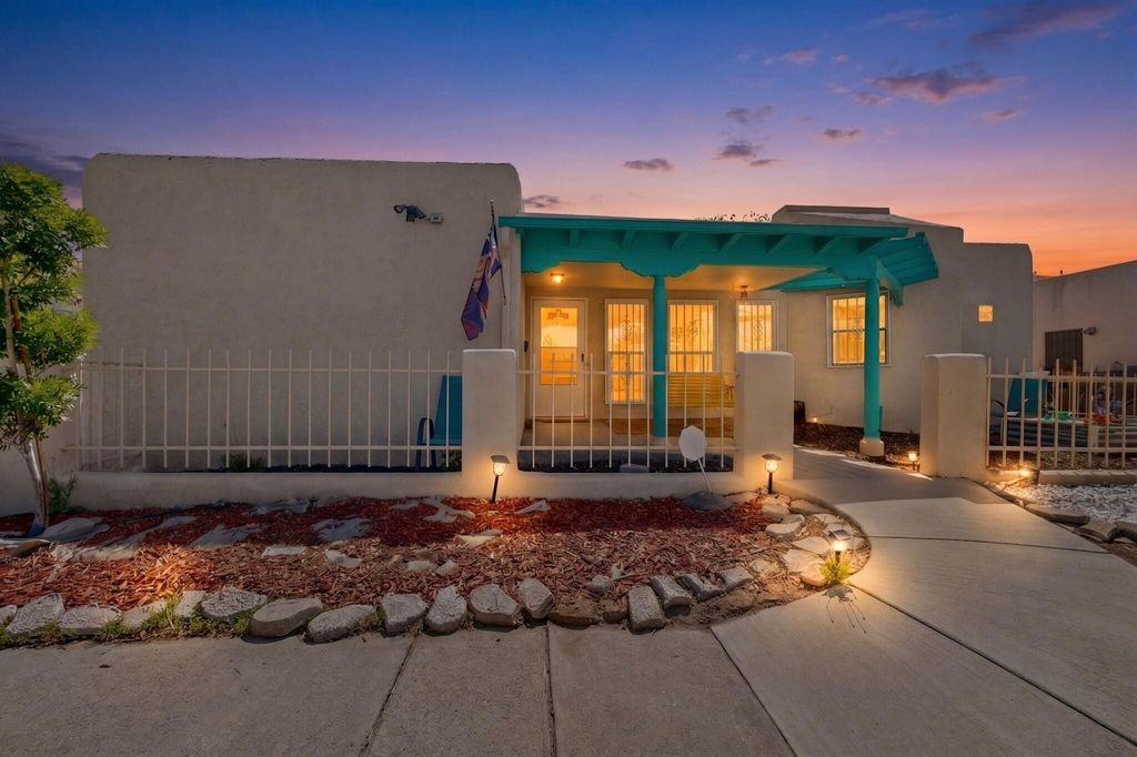 314 Manzano Street NE, Albuquerque, NM 87108