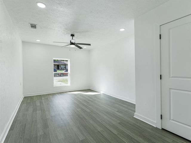 609 E Linda Drive, Garland, TX 75041