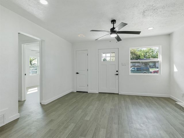 609 E Linda Drive, Garland, TX 75041