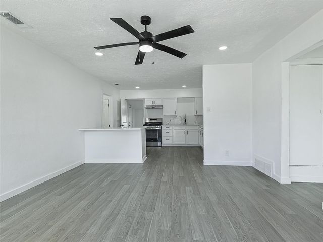 609 E Linda Drive, Garland, TX 75041