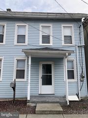 106 E MAIN AVE, Myerstown, PA 17067