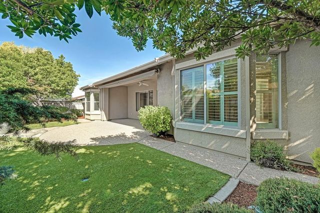 2763 Eagles Peak Ln, Lincoln, CA 95648