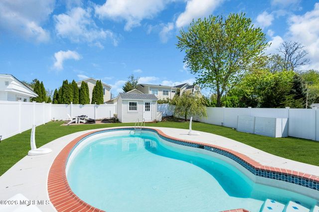 558 Central Avenue, Spring Lake Heights, NJ 07762