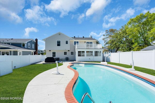 558 Central Avenue, Spring Lake Heights, NJ 07762