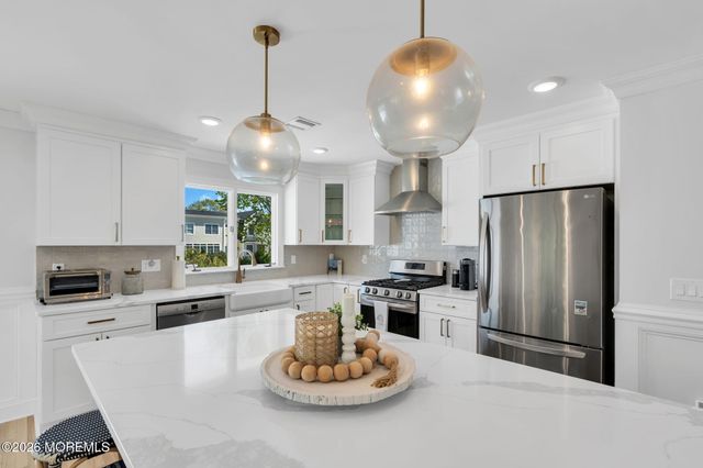 558 Central Avenue, Spring Lake Heights, NJ 07762