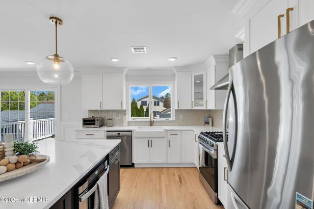 558 Central Avenue, Spring Lake Heights, NJ 07762