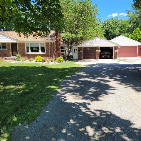 24640 Huron River Drive, Rockwood, MI 48173