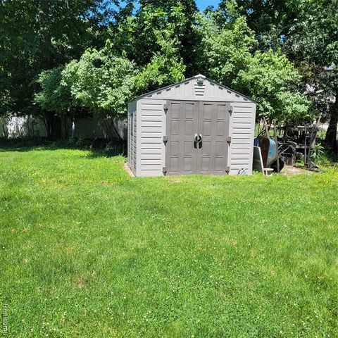 24640 Huron River Drive, Rockwood, MI 48173