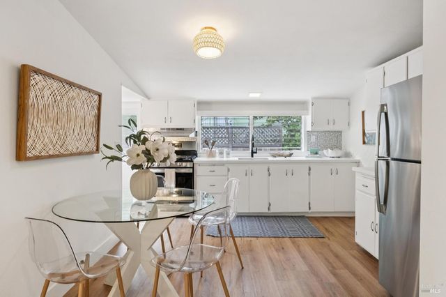 77 Willow Ave, Fairfax, CA 94930