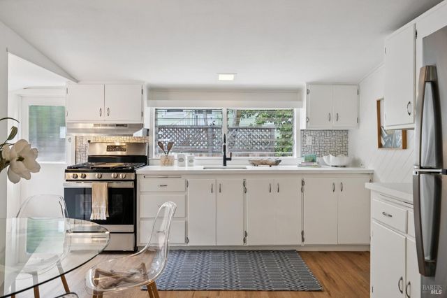 77 Willow Ave, Fairfax, CA 94930