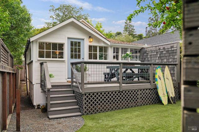 77 Willow Ave, Fairfax, CA 94930