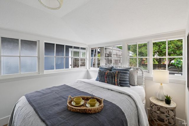 77 Willow Ave, Fairfax, CA 94930