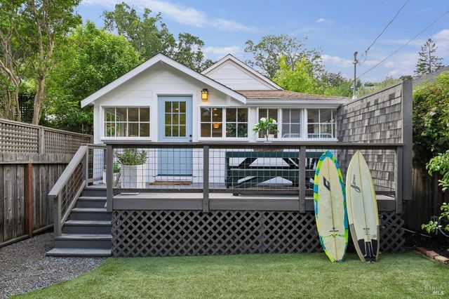 77 Willow Ave, Fairfax, CA 94930