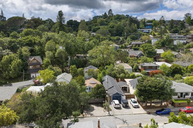 77 Willow Ave, Fairfax, CA 94930