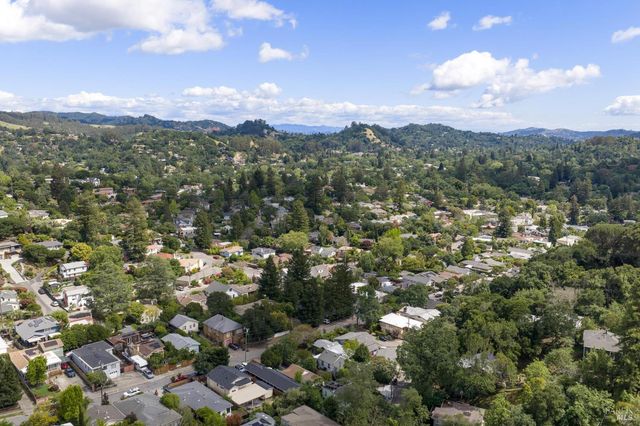 77 Willow Ave, Fairfax, CA 94930