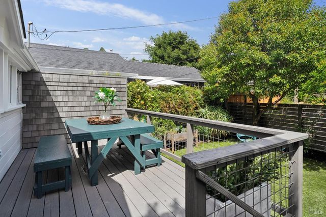 77 Willow Ave, Fairfax, CA 94930