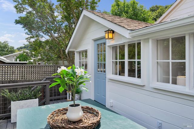 77 Willow Ave, Fairfax, CA 94930