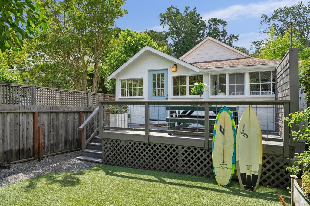 77 Willow Ave, Fairfax, CA 94930