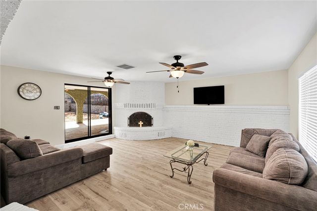 912 Kelly, Barstow, CA 92311