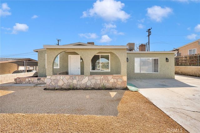 912 Kelly, Barstow, CA 92311