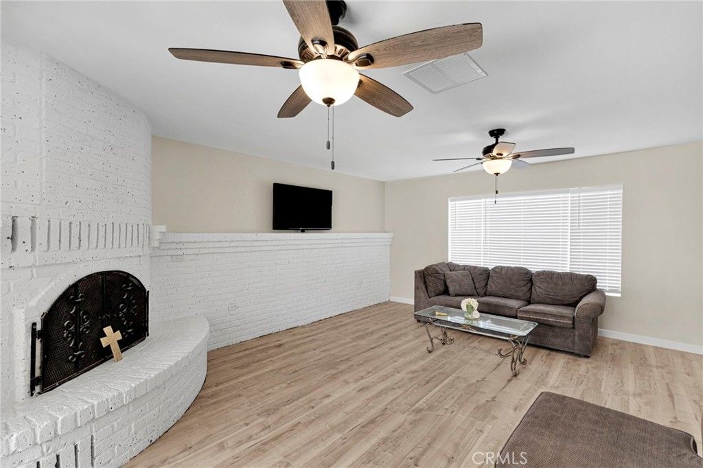 Image 14 of property listing at 912 Kelly, Barstow, CA 92311