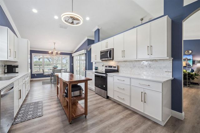 4750 SAWGRASS LAKE CIR, Leesburg, FL 34748