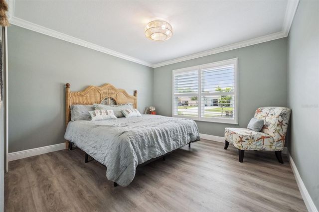4750 SAWGRASS LAKE CIR, Leesburg, FL 34748