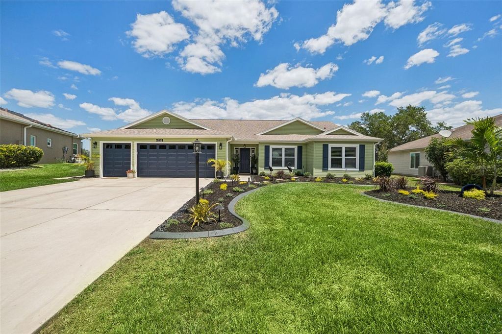 4750 SAWGRASS LAKE CIR, Leesburg, FL 34748