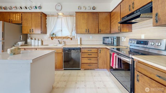 822 SE 12th Street, College Place, WA 99324