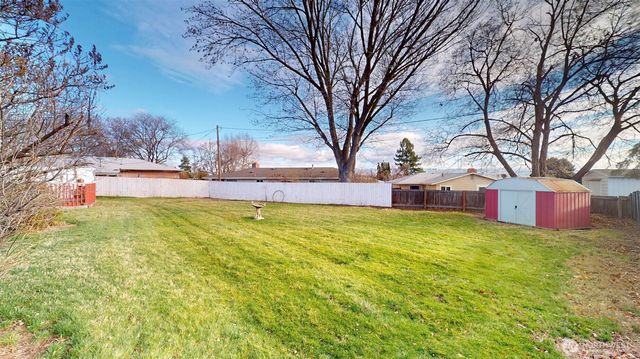 822 SE 12th Street, College Place, WA 99324