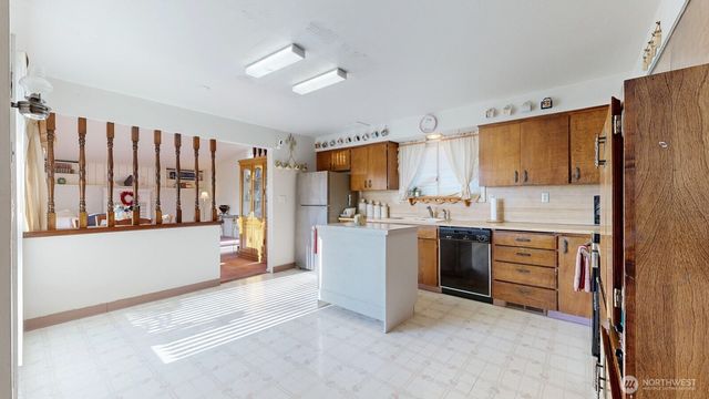 822 SE 12th Street, College Place, WA 99324