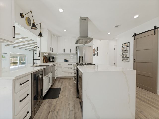 6716 Roundrock Road, Dallas, TX 75248