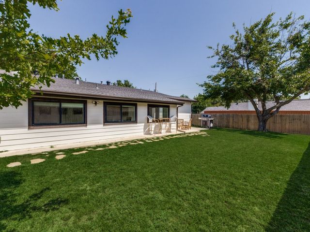 6716 Roundrock Road, Dallas, TX 75248