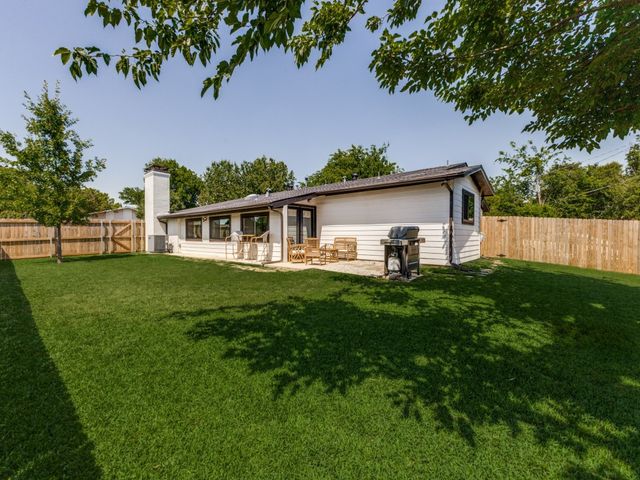 6716 Roundrock Road, Dallas, TX 75248