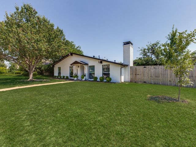 6716 Roundrock Road, Dallas, TX 75248