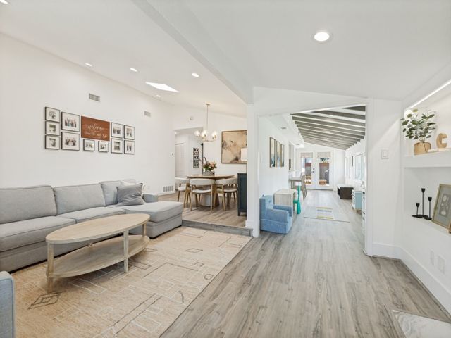 6716 Roundrock Road, Dallas, TX 75248