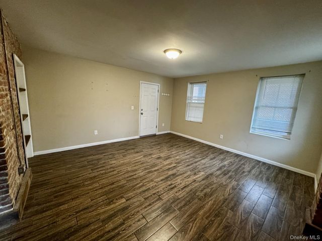 9 S Clinton Street B, Poughkeepsie, NY 12601