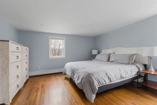 563 Pine St, Weymouth, MA 02190