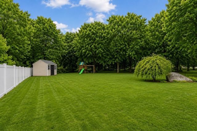 563 Pine St, Weymouth, MA 02190