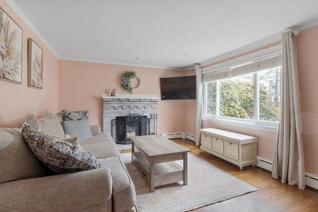 563 Pine St, Weymouth, MA 02190