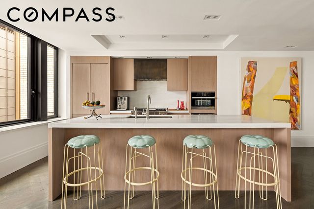 101 Wall St Apt 22A, New York City, NY 10005