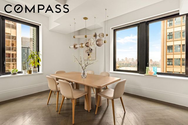 101 Wall St Apt 22A, New York City, NY 10005