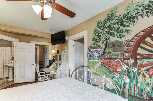 203 W Commerce St, San Saba, TX 76877