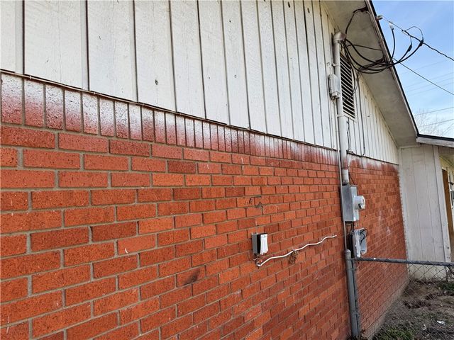 2192 McRay, Springdale, AR 72762