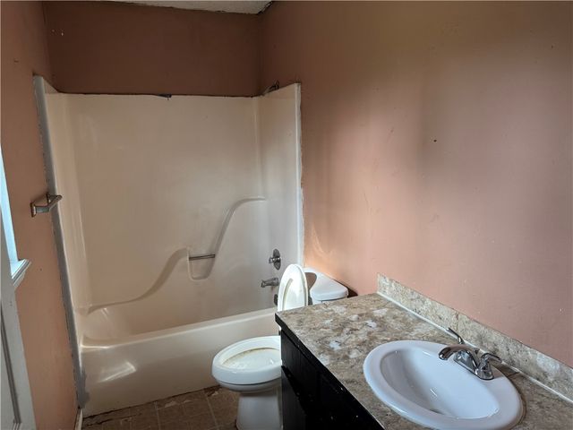 2192 McRay, Springdale, AR 72762