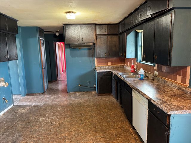 2192 McRay, Springdale, AR 72762