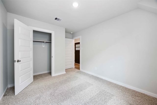 805 Clear Valley Lane, Dayton, TX 77535