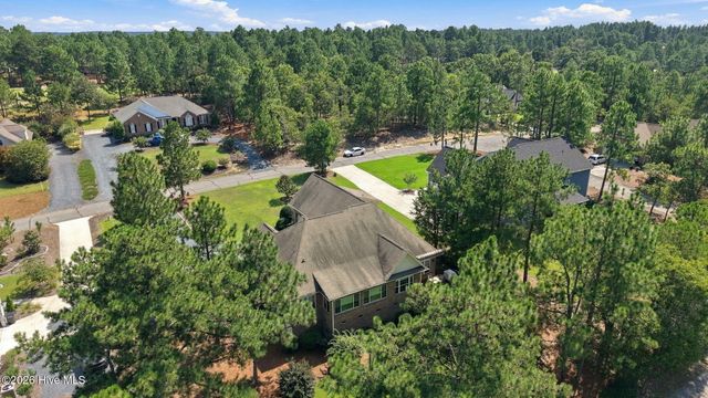 122 Beacon Ridge Drive, West End, NC 27376