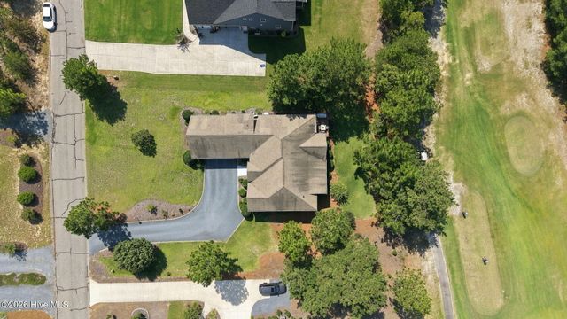 122 Beacon Ridge Drive, West End, NC 27376
